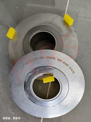 Coupe en acier inoxydable polyvalent pour diverses applications