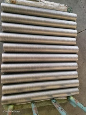Ensemble boulon et écrou à filetage grossier/fin pour bride de vanne ou de tuyauterie, construction en acier inoxydable